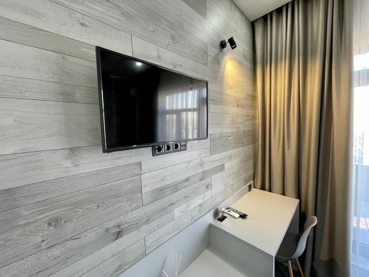 Terrasse Hotel & Bar Бишкек Екстериор снимка
