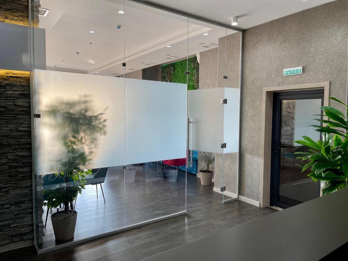 Terrasse Hotel & Bar Бишкек Екстериор снимка