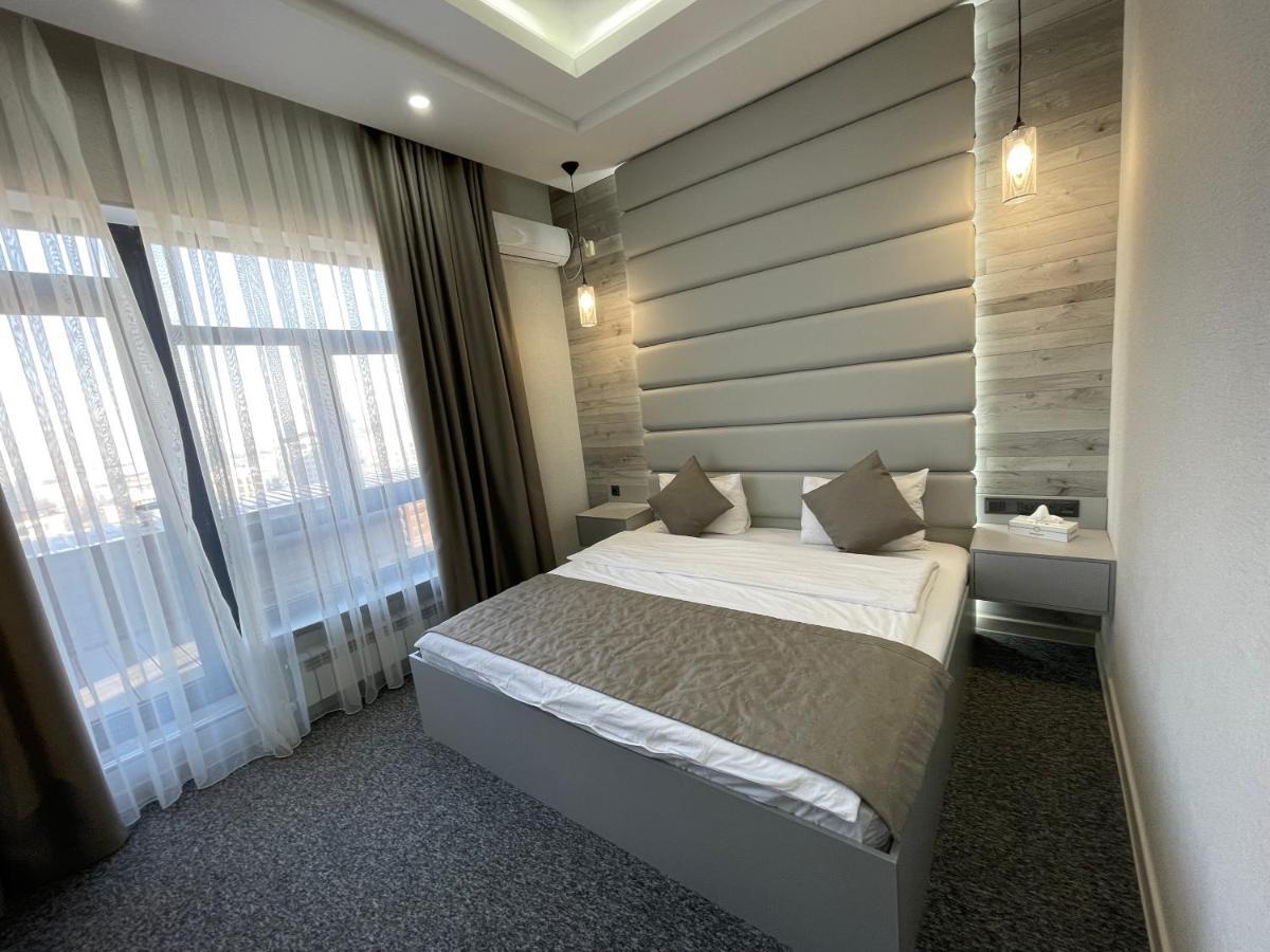 Terrasse Hotel & Bar Бишкек Екстериор снимка